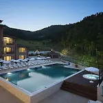 Park And Vella Hills Feriested 4*