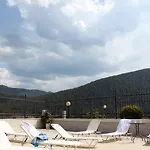 Park And Vella Hills Feriested 4*