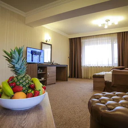 Park And Vella Hills Resort 4*