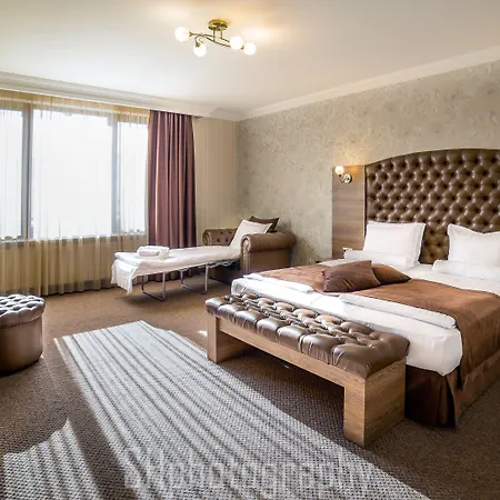 Park And Vella Hills Resort