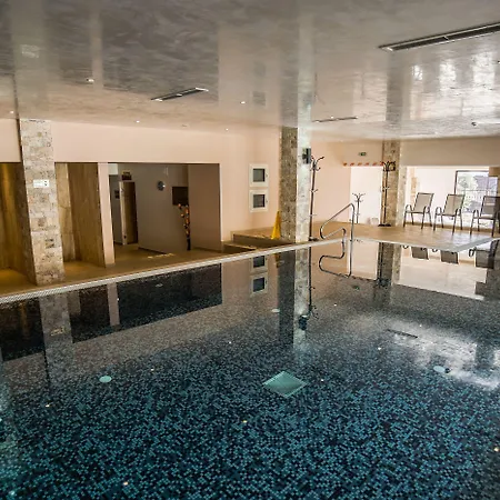 Resort Park And Vella Hills 4*