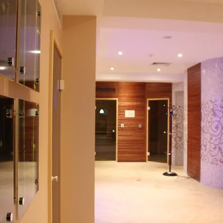 Park And Vella Hills אתר נופש 4*