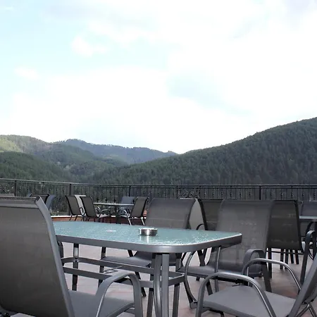 Park And Vella Hills Resort 4*