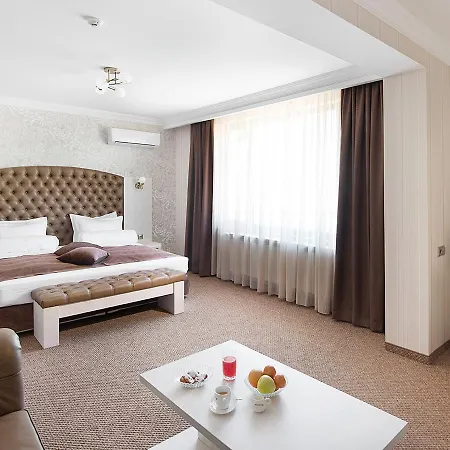 Park And Vella Hills Resort