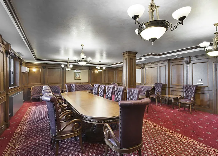 Park And Vella Hills 4*