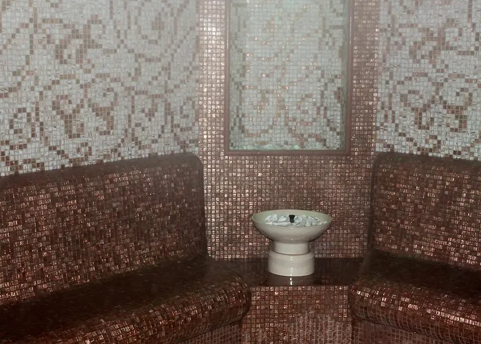 Resort Park And Vella Hills 4*