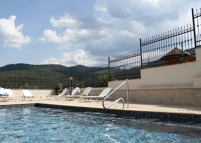 Resort Park And Vella Hills